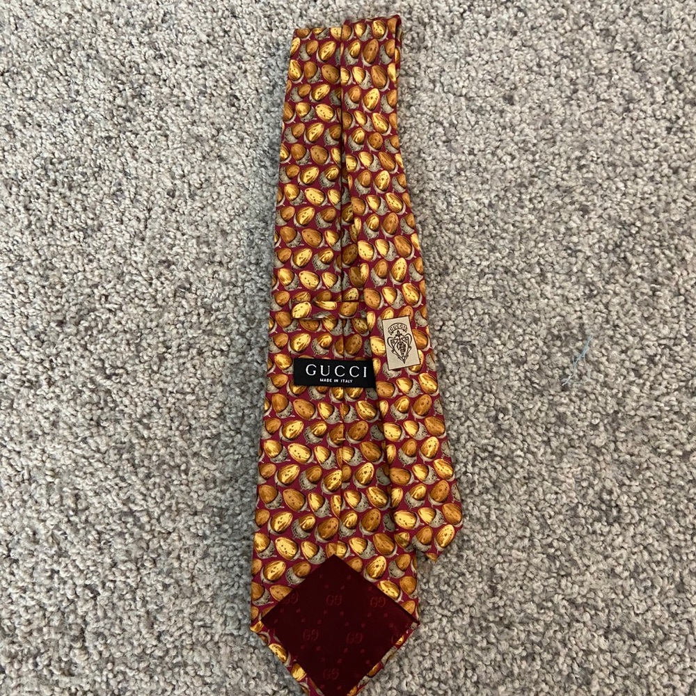 vintage gucci tie
